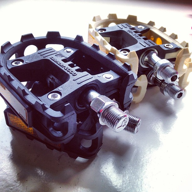 MKS Grafight-2000 pedals with swapped 9/16" VP-777 axles
